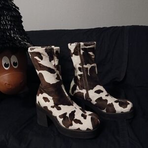 Steven Madden boots size 8 cow print
